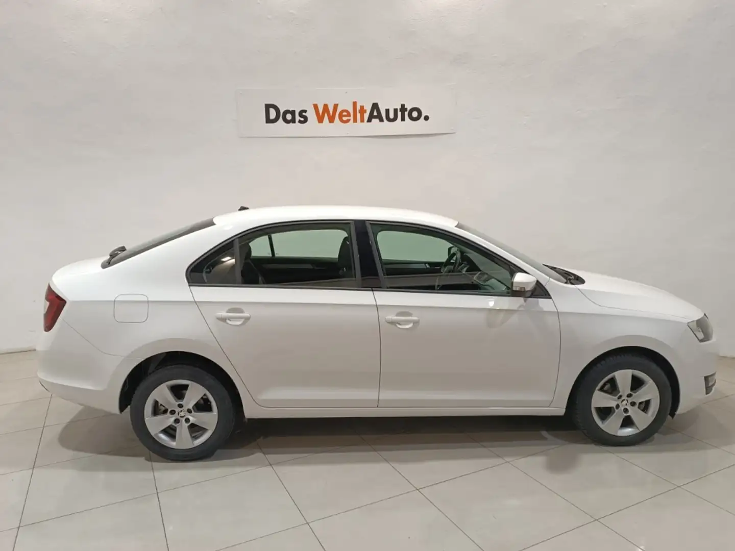 Skoda Rapid/Spaceback 1.4TDI CR Ambition DSG 66kW Blanco - 2