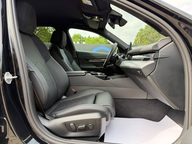 BMW 530 e MPACK PRO HARMAN KARDON HEADUP ICONIC GLOW — photo 8