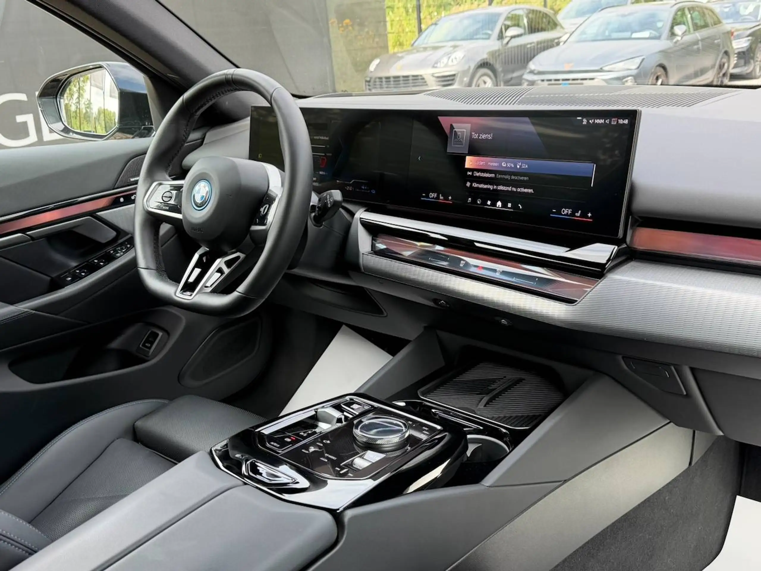 BMW 530 e MPACK PRO HARMAN KARDON HEADUP ICONIC GLOW — 5/25