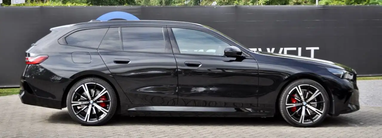 BMW 530 e MPACK PRO HARMAN KARDON HEADUP ICONIC GLOW — 2/25