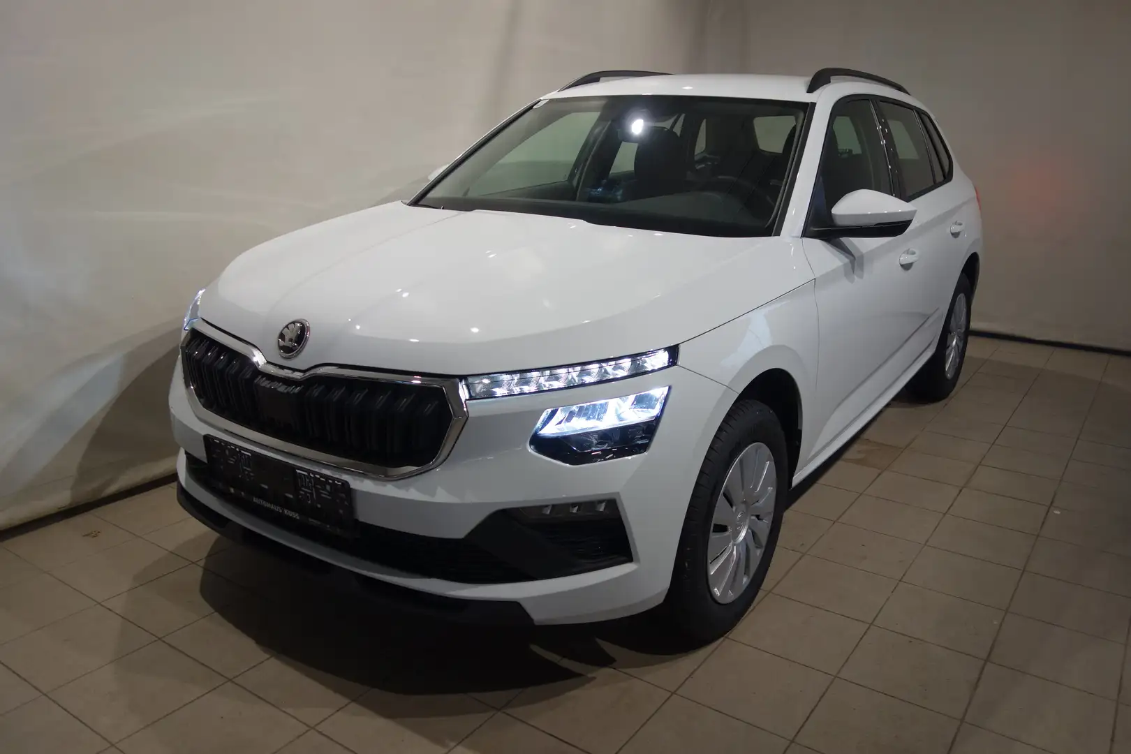 Skoda Kamiq Essence TSI DSG Weiß - 1