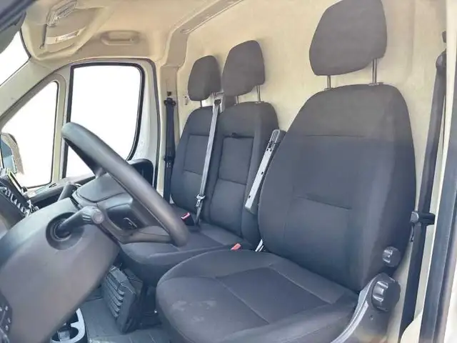 Peugeot Boxer view 9