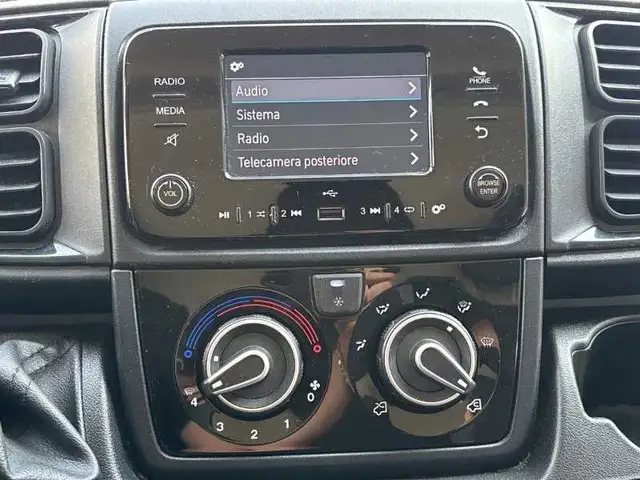 Peugeot Boxer view 18