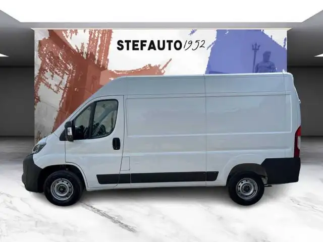 Peugeot Boxer view 4
