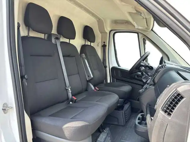 Peugeot Boxer view 16
