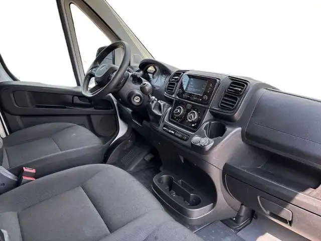 Peugeot Boxer view 15