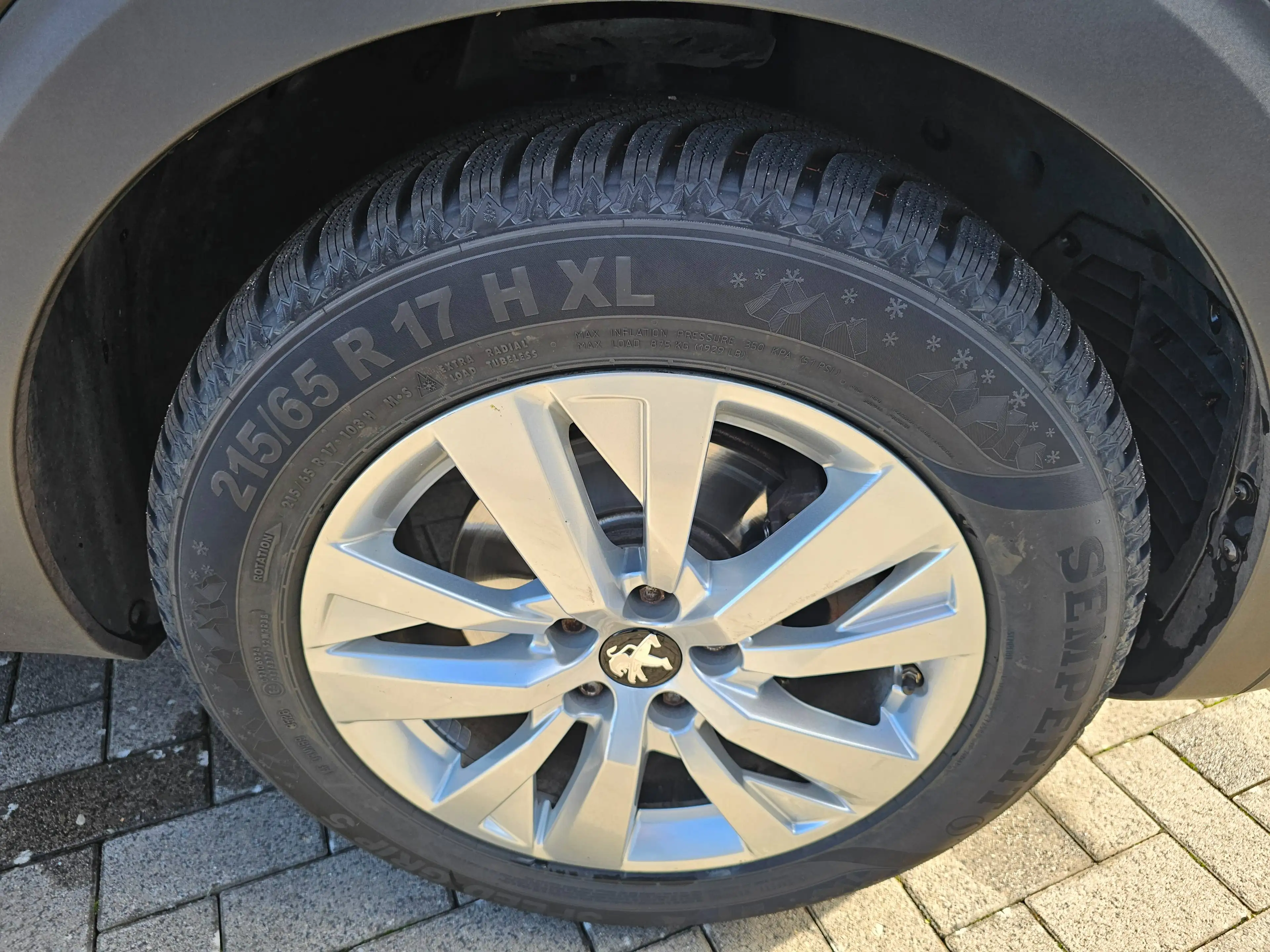 Peugeot 5008 Allure — photo 10
