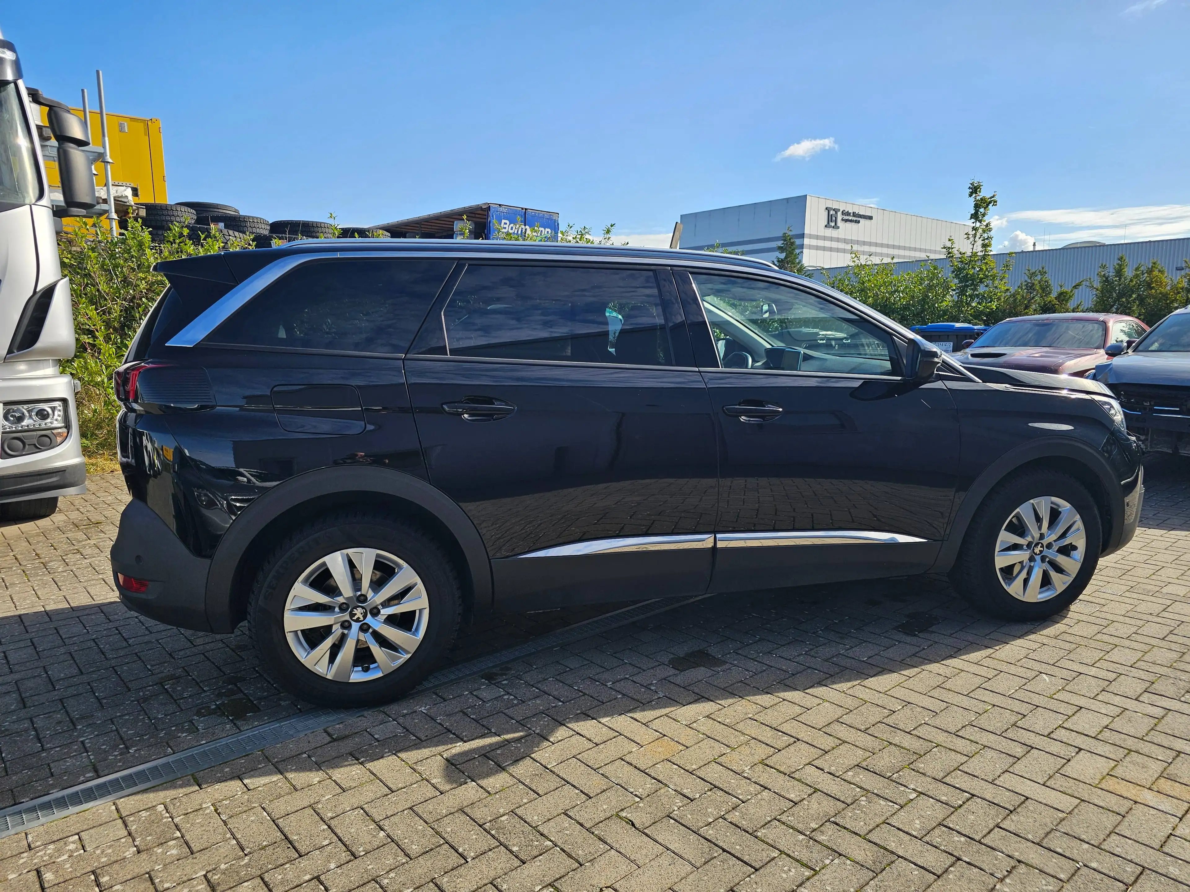 Peugeot 5008 Allure — photo 9
