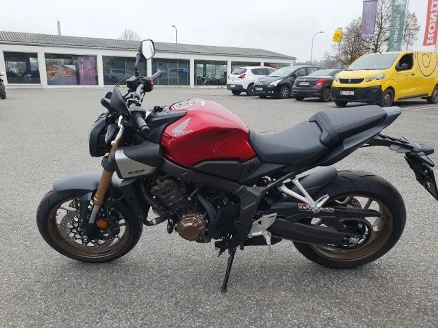 Honda CB 650 R Rot - 2