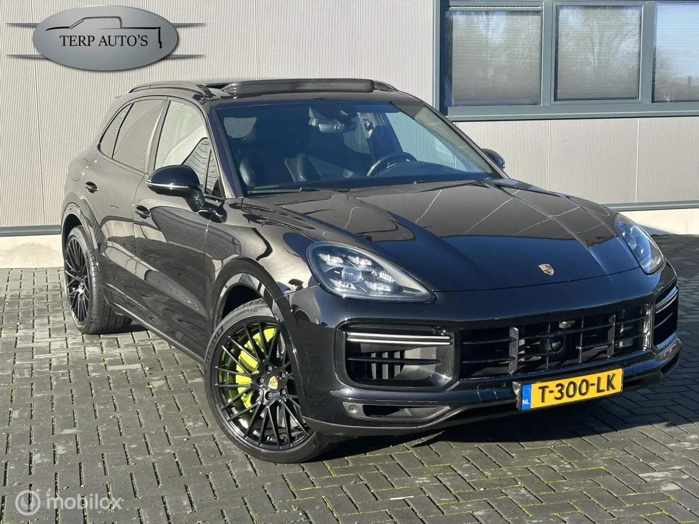 Porsche Cayenne Coupé 4.0 Turbo S E-Hybrid (77.644,63 ExBtw) Schwarz - 1