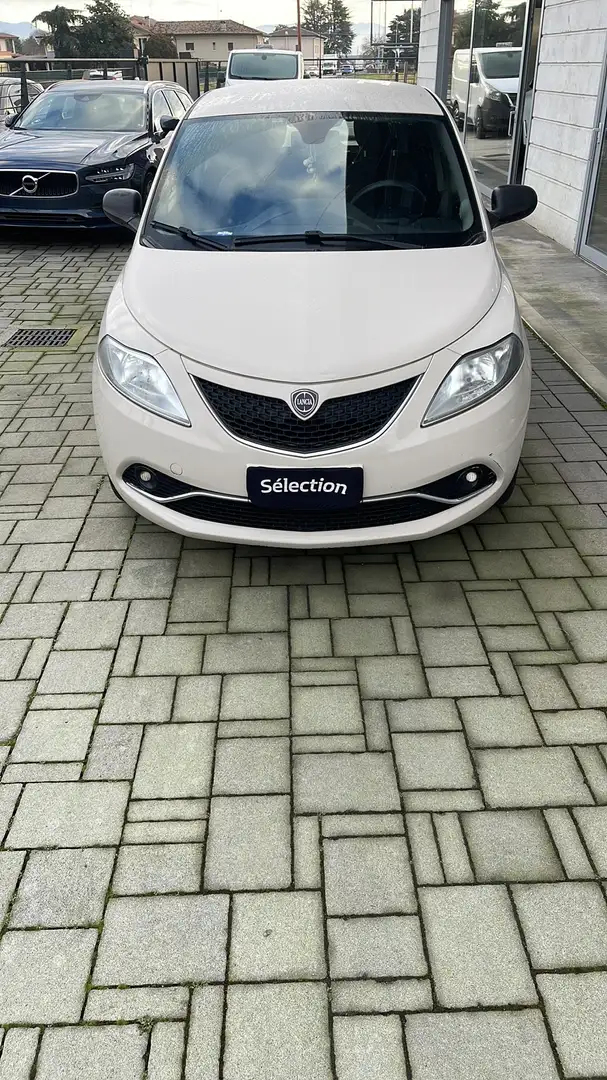 Lancia Ypsilon 1.2 Gold ecochic Gpl 69cv - 1