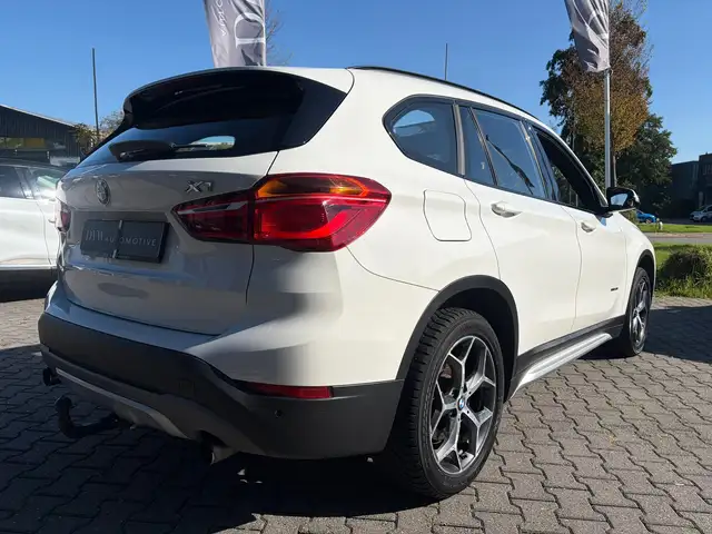 BMW X1 view 4