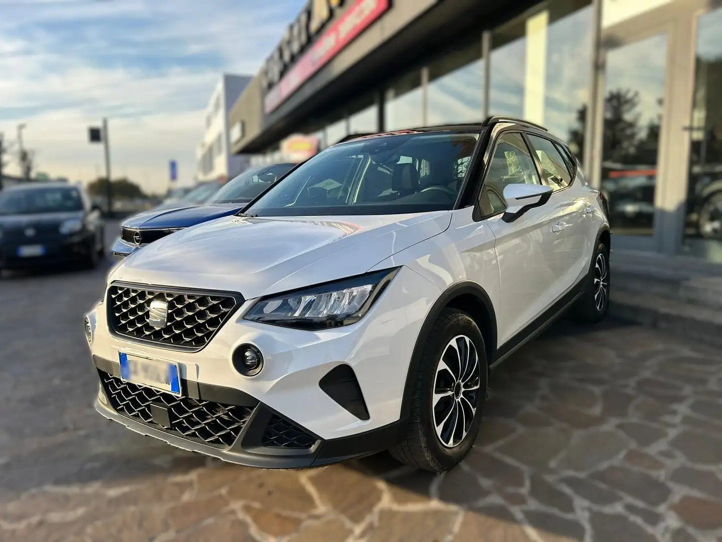 SEAT Arona Arona 2022 1.0 ecotsi Style 95cv Bianco - 2