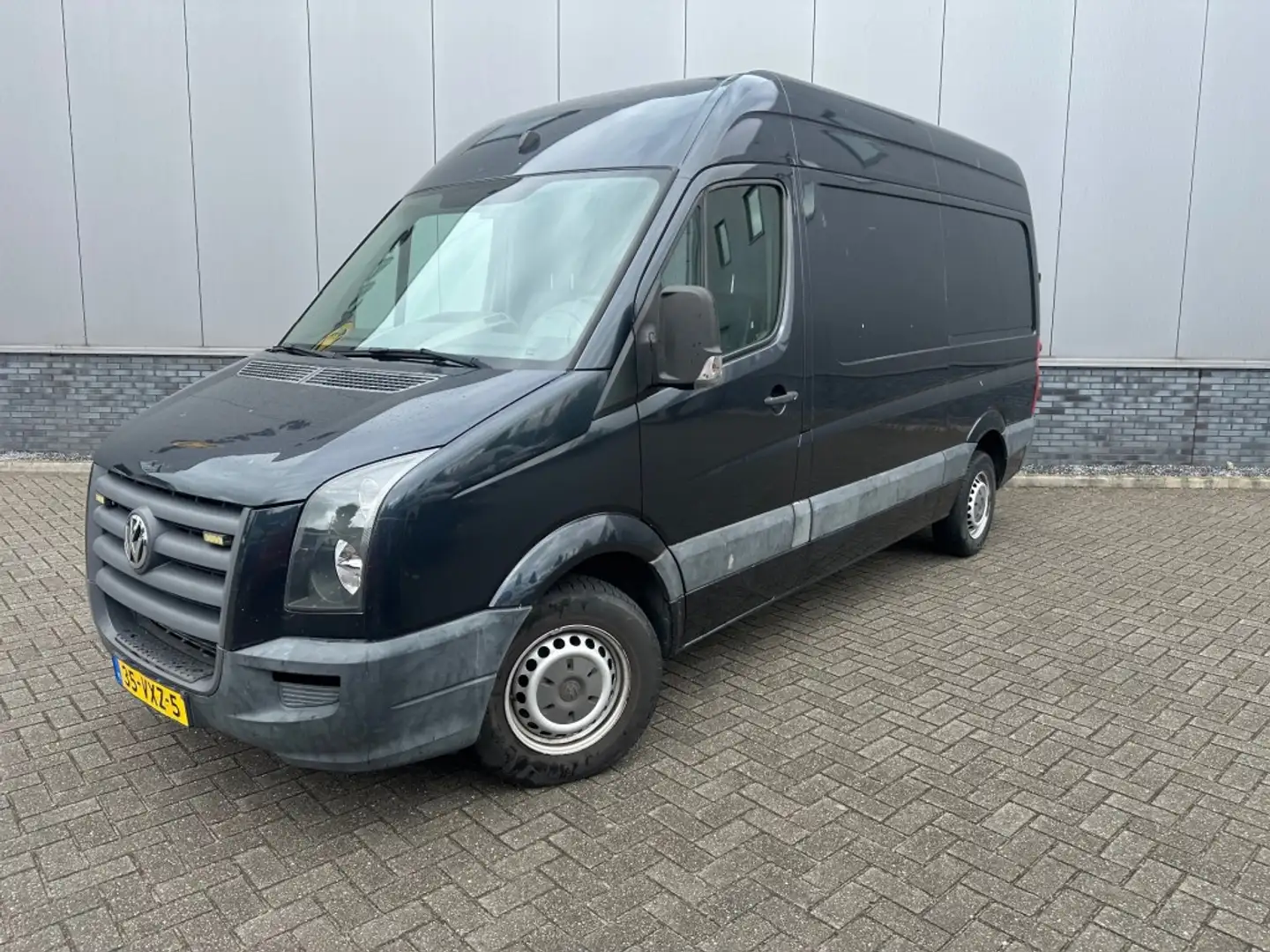 Volkswagen Crafter 28 2.5TDI L2H2 Negro - 2