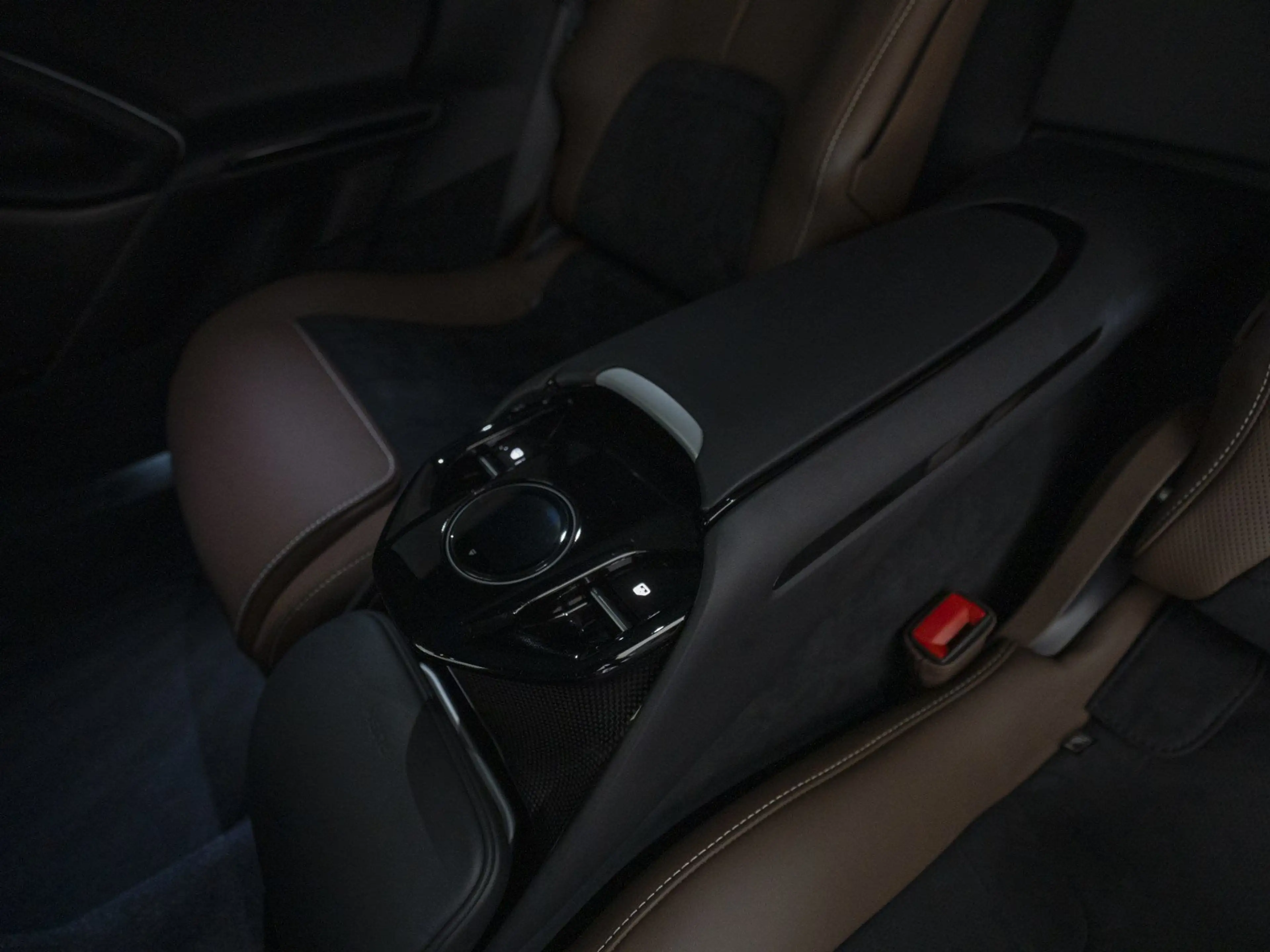 Ferrari Purosangue FERRARI SINGEN — photo 14