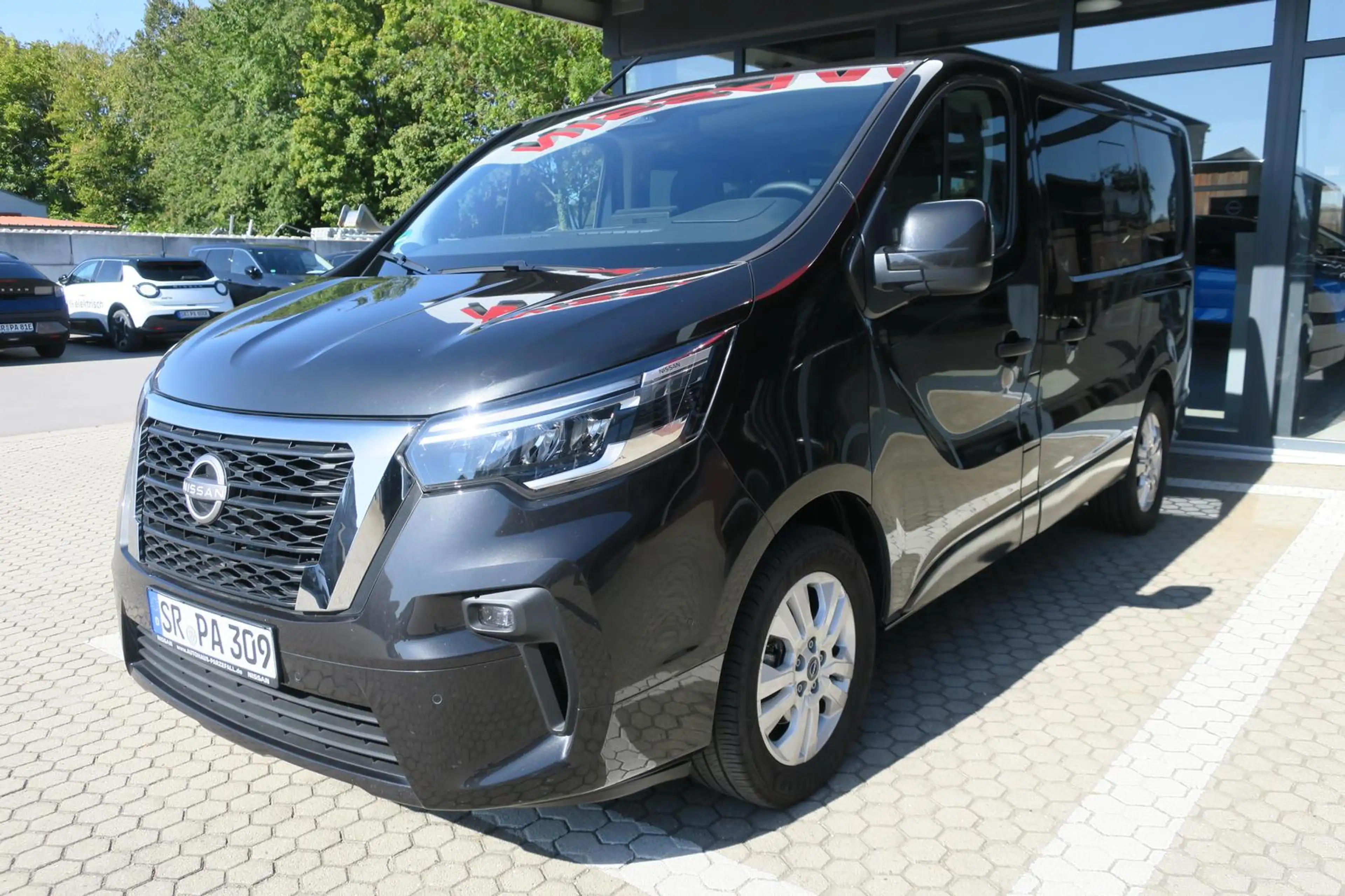 Nissan Primastar Kombi L1H1 dCi 170 AT TEKNA 9-SITZER — photo 3