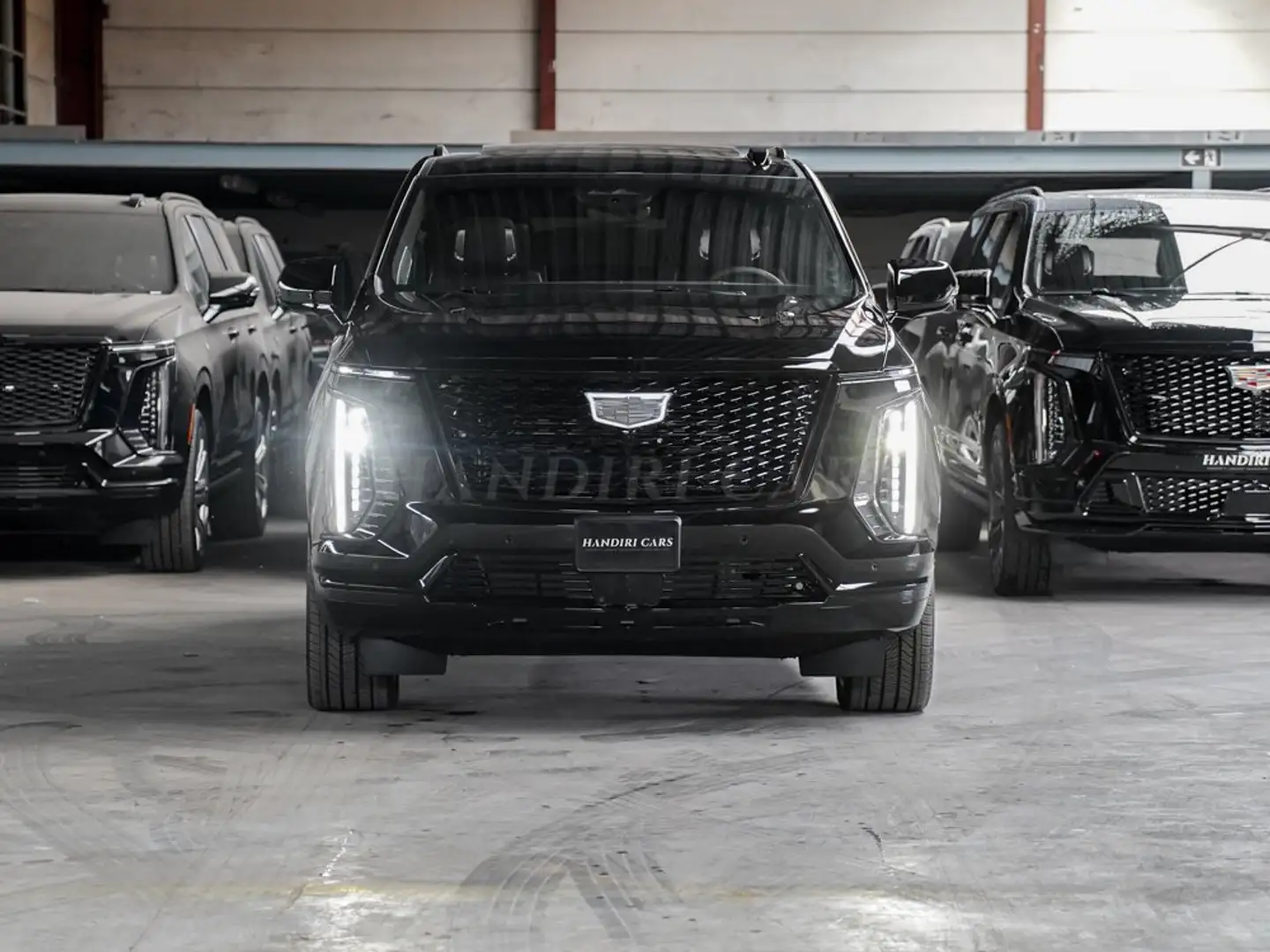 Cadillac Escalade 2025 ESV Sport Platinum € 126500 +PERF EXHAUST Schwarz - 2