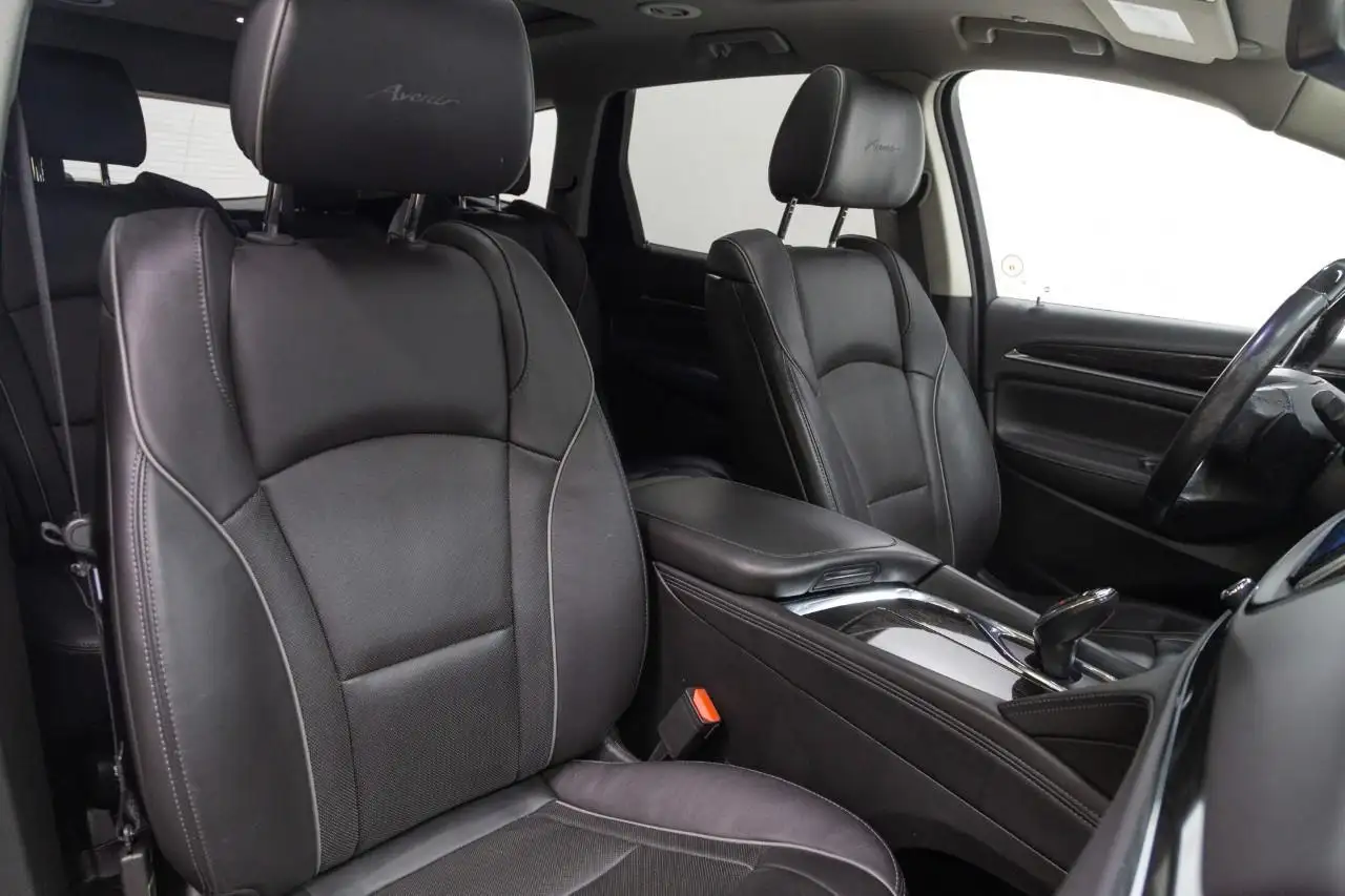 Buick Enclave снимка Buick Enclave