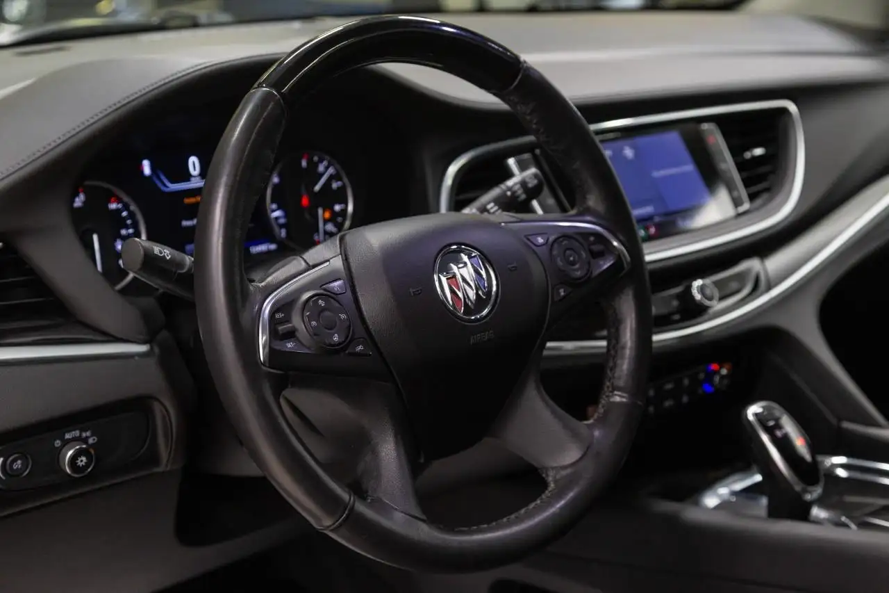 Buick Enclave снимка Buick Enclave