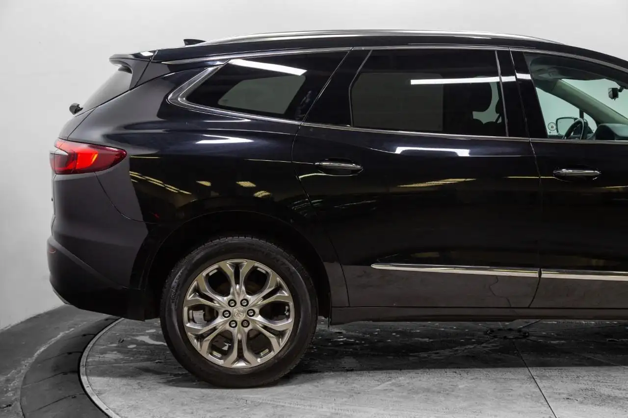 Buick Enclave снимка Buick Enclave