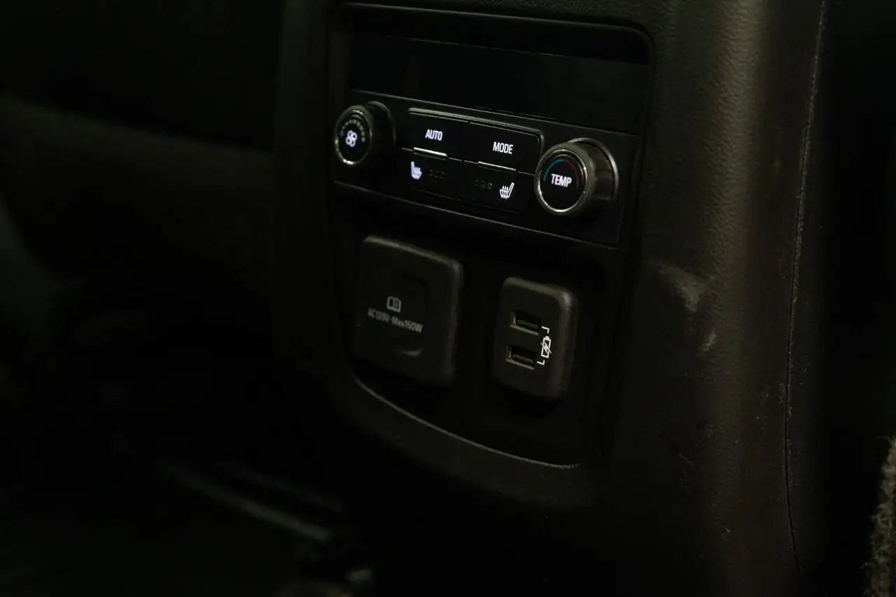 Buick Enclave снимка Buick Enclave