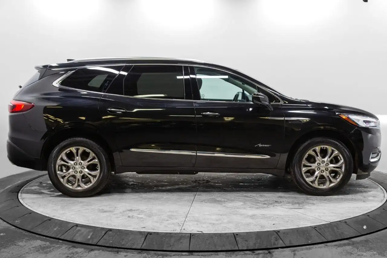 Buick Enclave снимка Buick Enclave