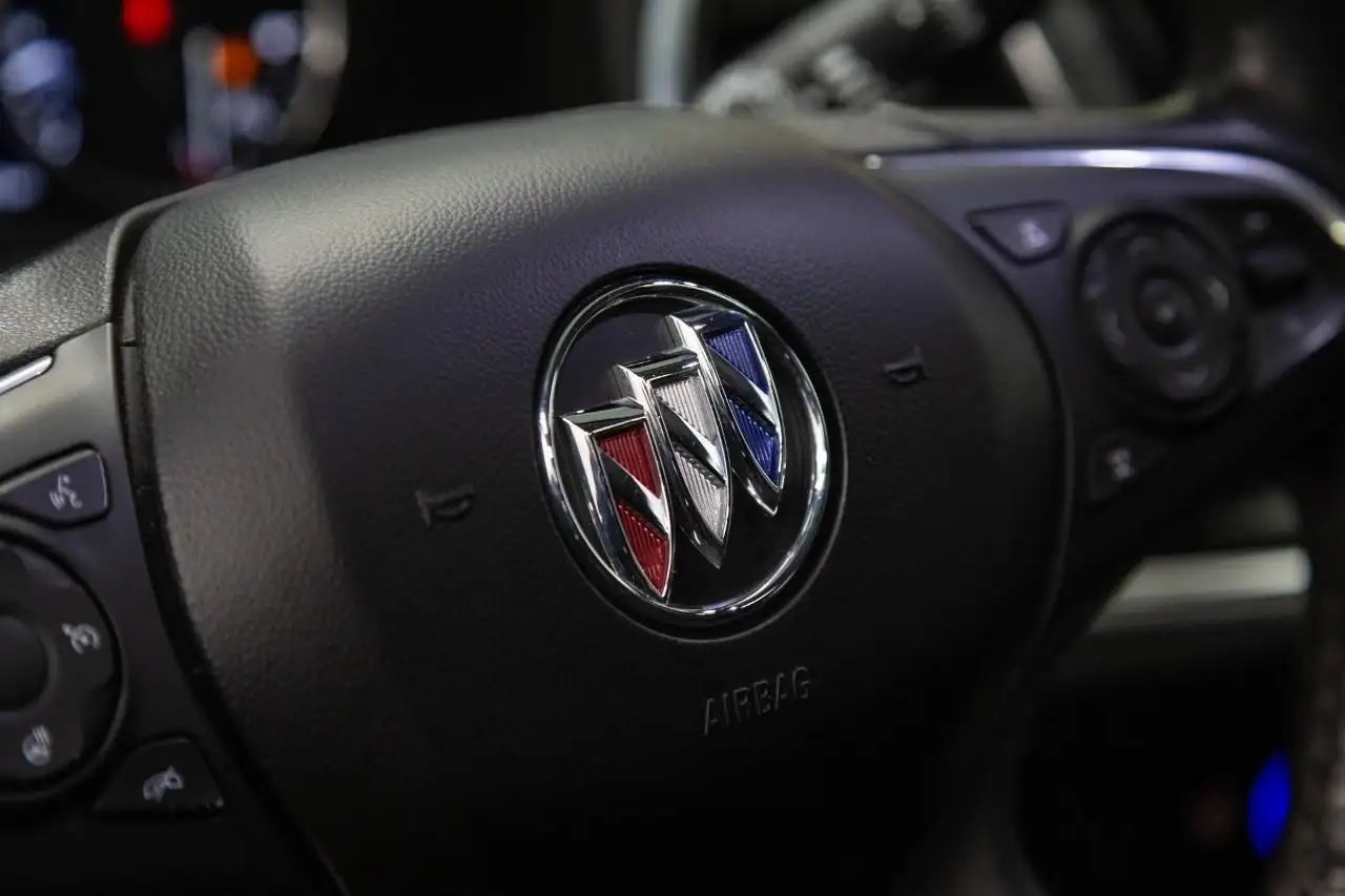 Buick Enclave снимка Buick Enclave