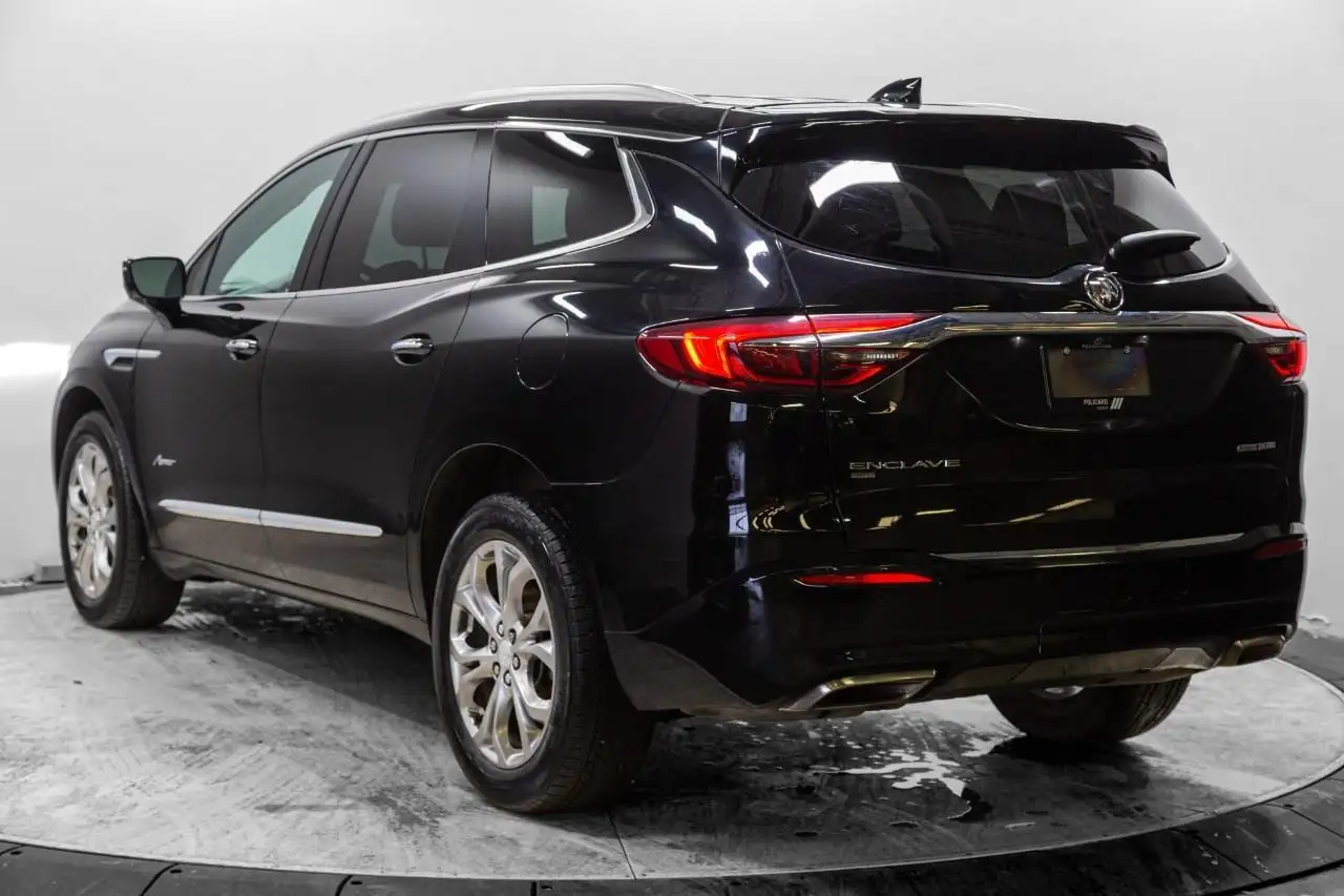 Buick Enclave снимка Buick Enclave
