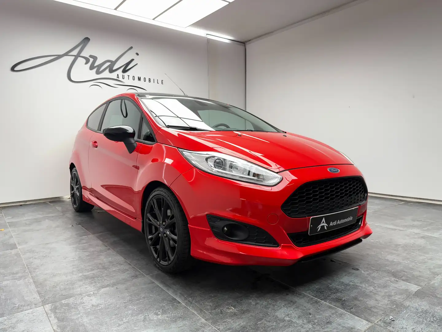 Ford Fiesta 1.0 EcoBoost Red Edition *CRUISE*1 PROP*GARANTIE Rouge - 1