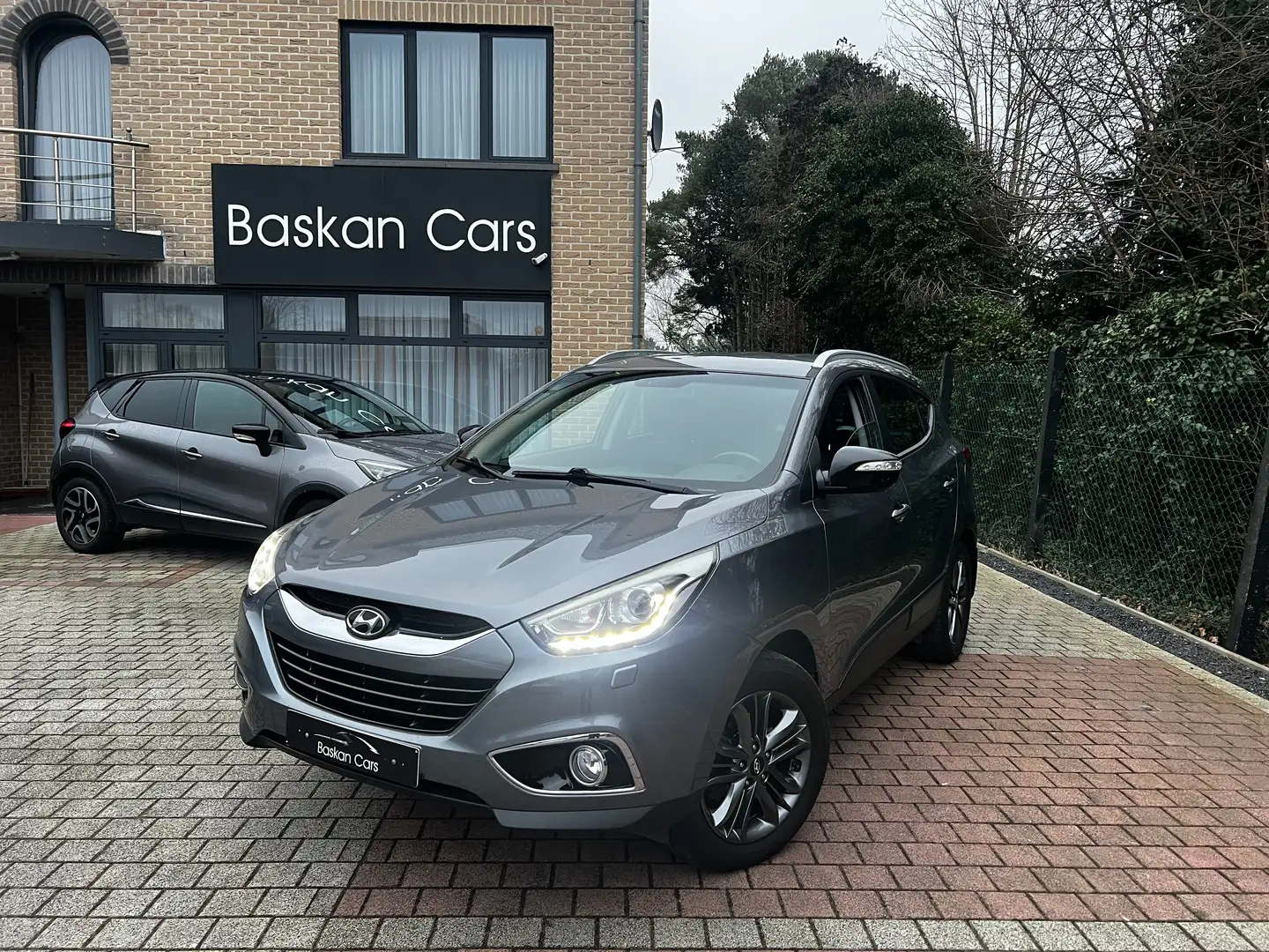 Hyundai iX35 1.6i 2WD Executive/M2015/95.000KM/AIRCO/TOP STAAT Gris - 1