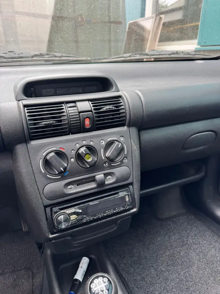 Opel Corsa 1.2i-16V Eco, foto 6