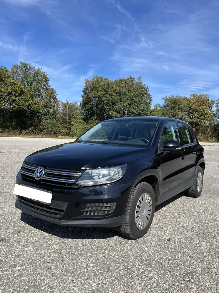 Volkswagen Tiguan 2.0 TDI DPF BlueMotion Technology Trend & Fun — photo 1 of 14