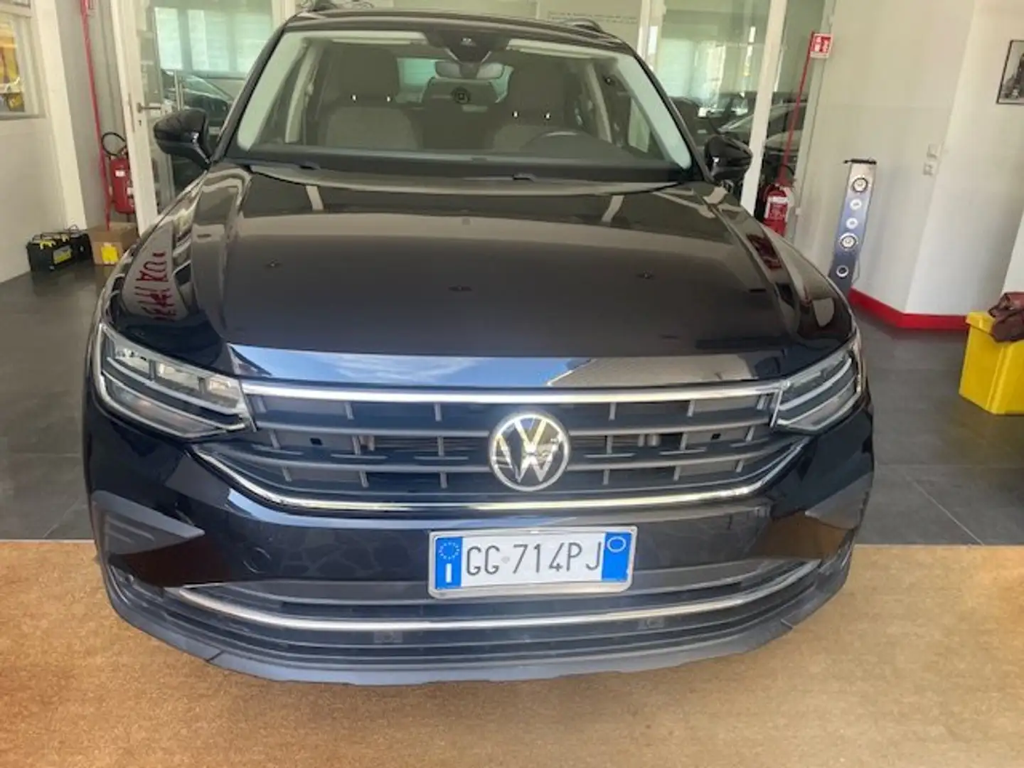 Volkswagen Tiguan Tiguan II 2021 2.0 tdi Life 4motion 150cv dsg Nero - 2