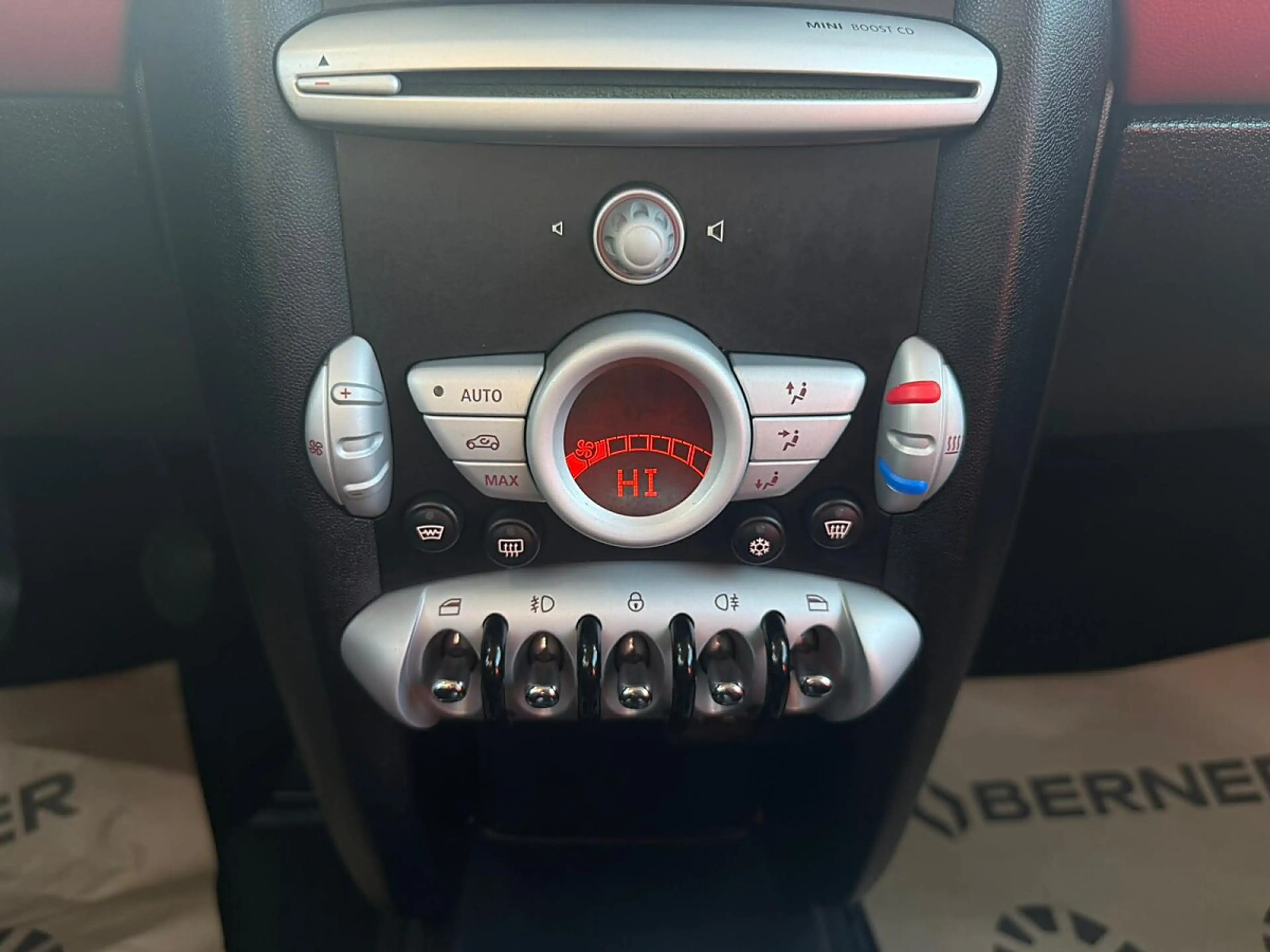 MINI Cooper D MINI COOPER D Austrian Chili — photo 12