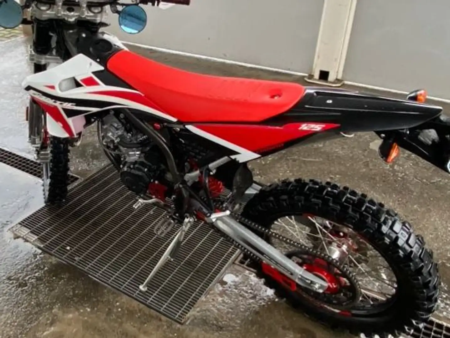 Fantic 125E Performance Rot - 2