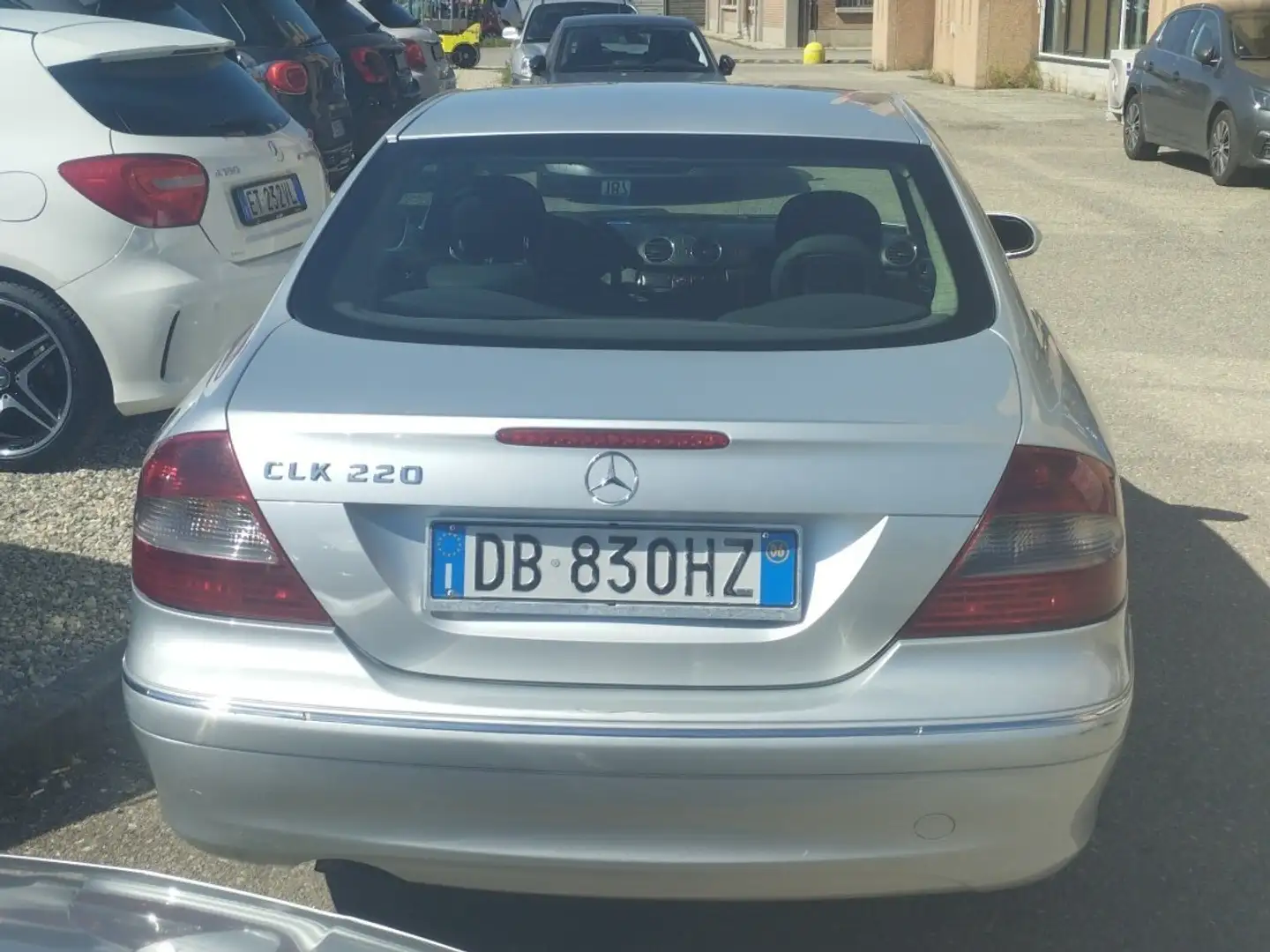 Mercedes-Benz CLK 220 Coupe cdi Elegance Avantguard Срібний - 2