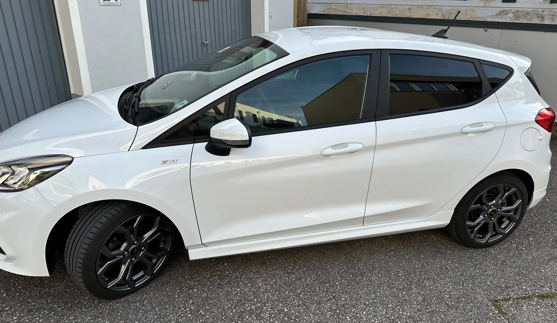 Ford Fiesta Fiesta ST-Line 1,0 EcoBoost Start/Stop ST-Line Weiß - 2
