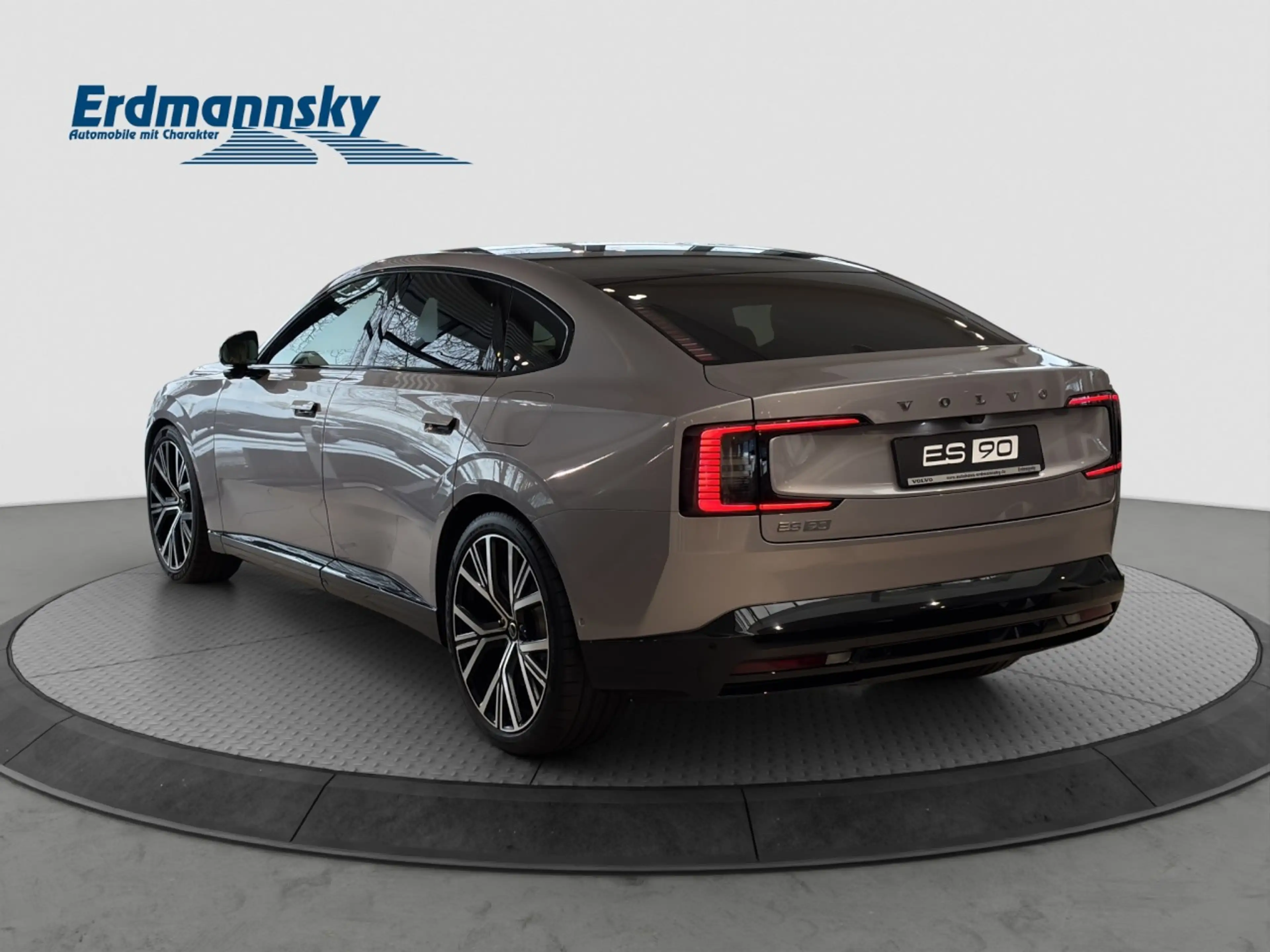 Volvo ES90 Single Motor Ext. Range Ultra/800V/Massage Klima — photo 2