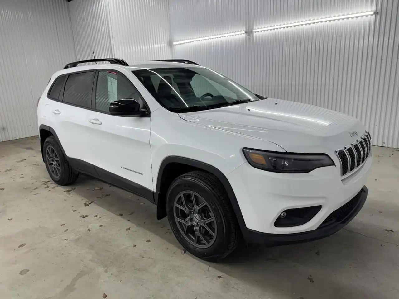 Jeep Cherokee снимка Jeep Cherokee
