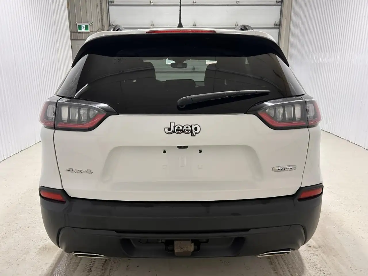 Jeep Cherokee снимка Jeep Cherokee