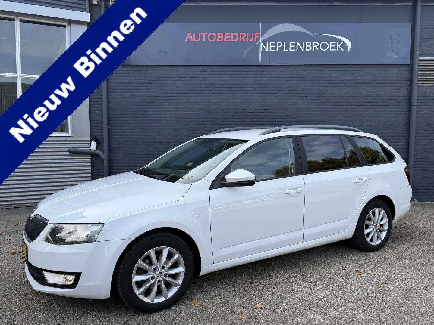Skoda Octavia Combi 1.2 TSI Greentech Ambition Businessline Navi Blanc - 1