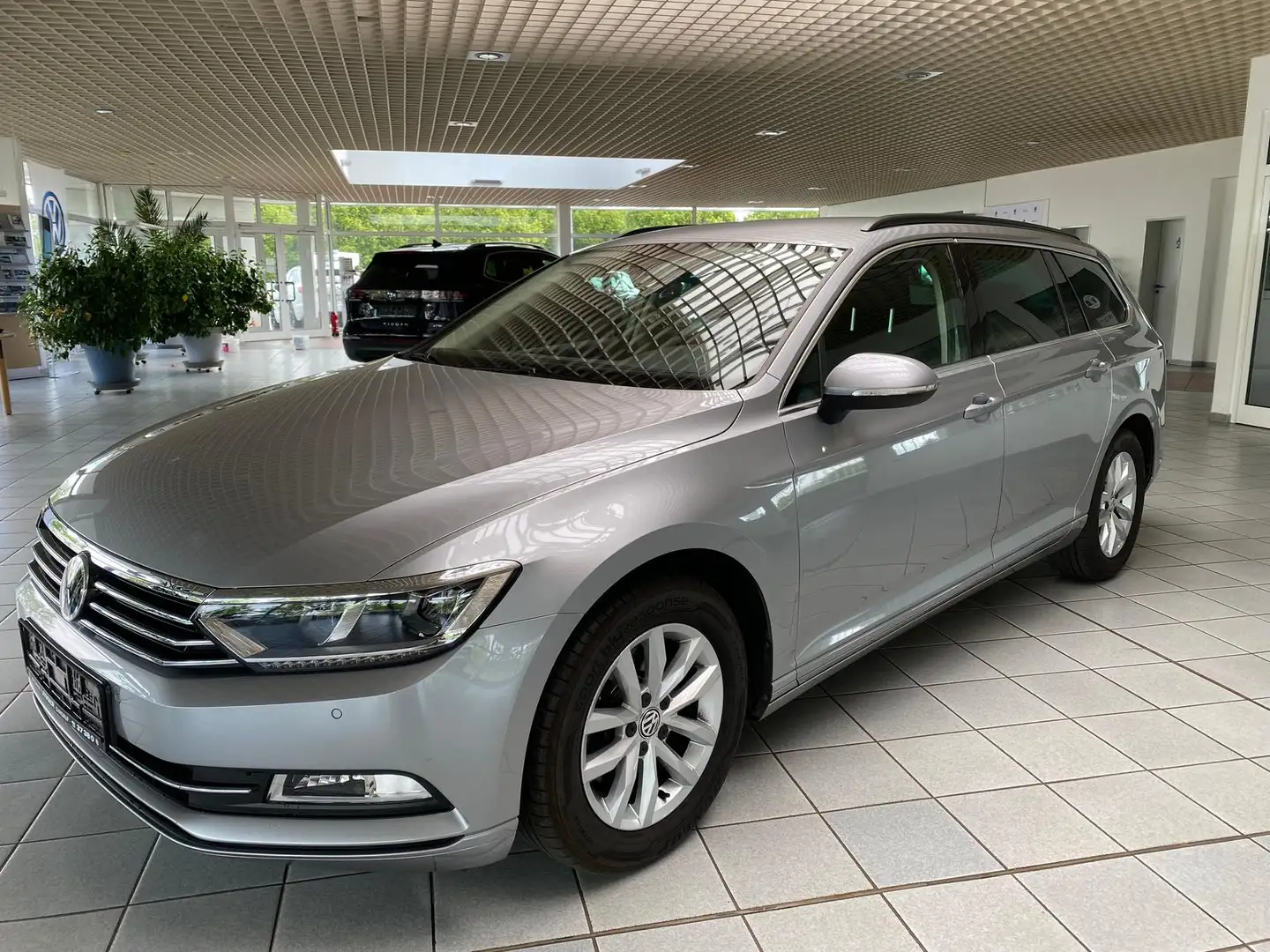 Volkswagen Passat Variant 1.4 TSI*LED*ACC*NAVI*RFK*SHZ* Silber - 1