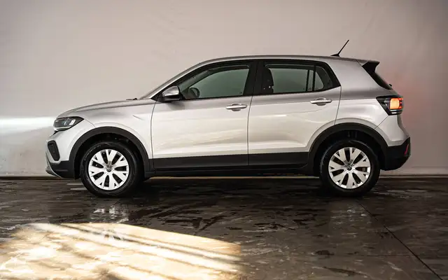 Volkswagen T-Cross view 2