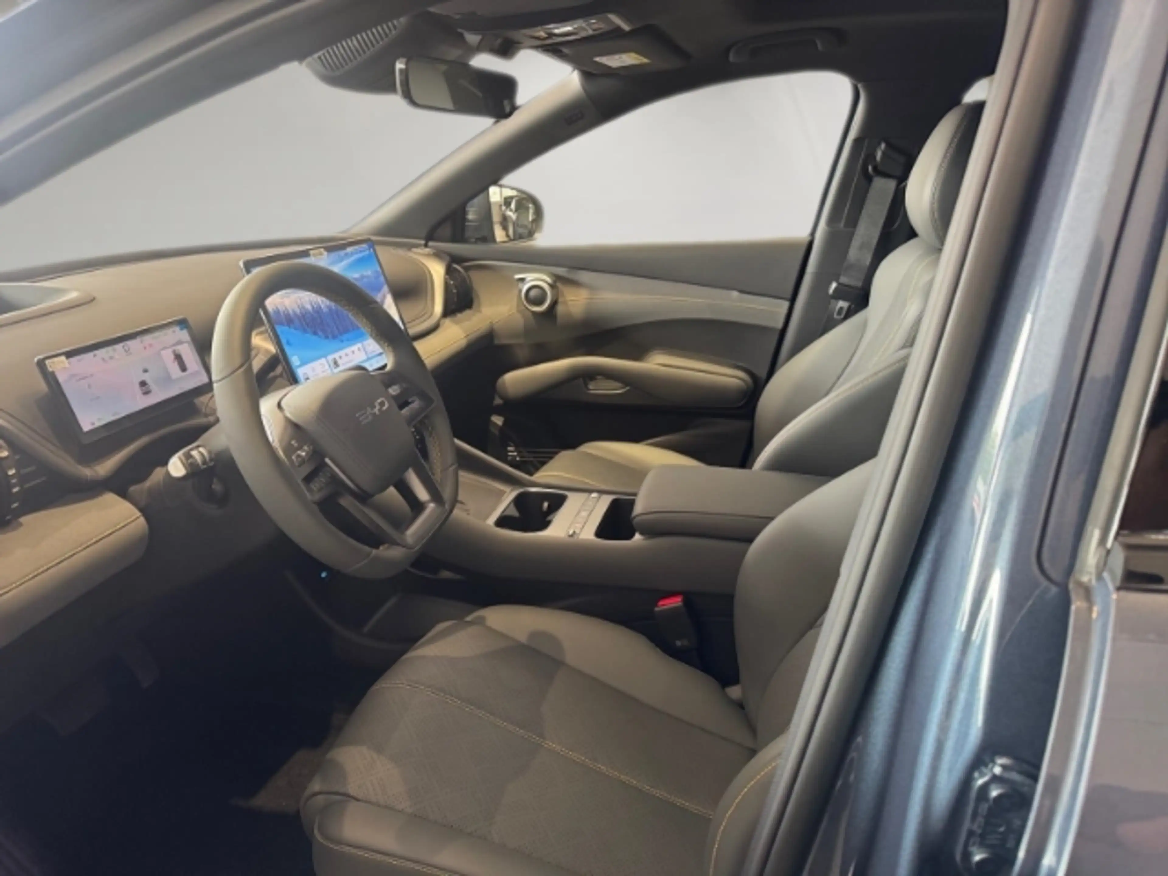 BYD Atto 3 EVO Excellence AWD 360Kamera/Pano/Navi/Wärmepumpe — photo 6