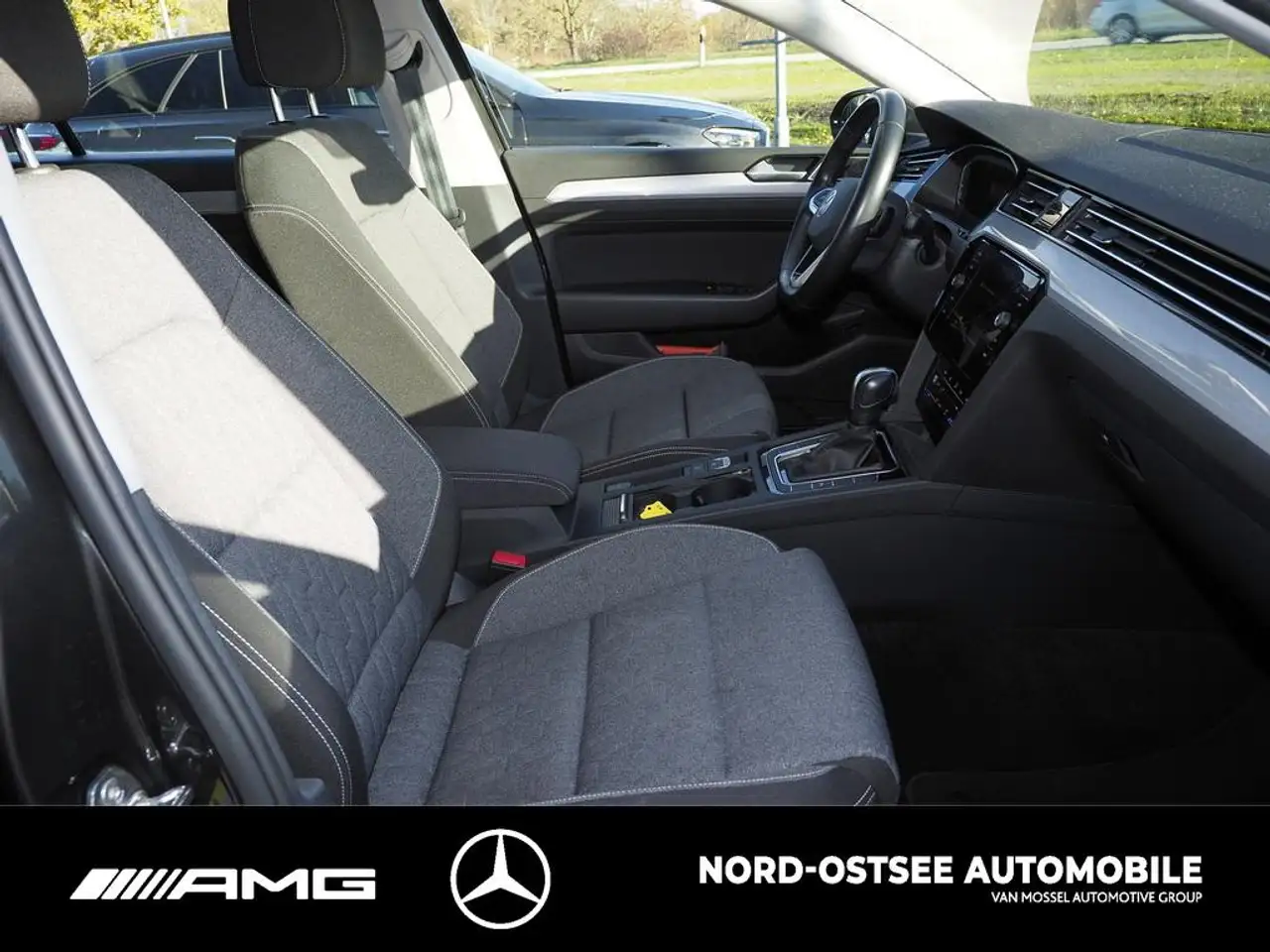 Volkswagen Passat Variant 1.5 TSI BUSINESS LED PDC NAVI DSG 10