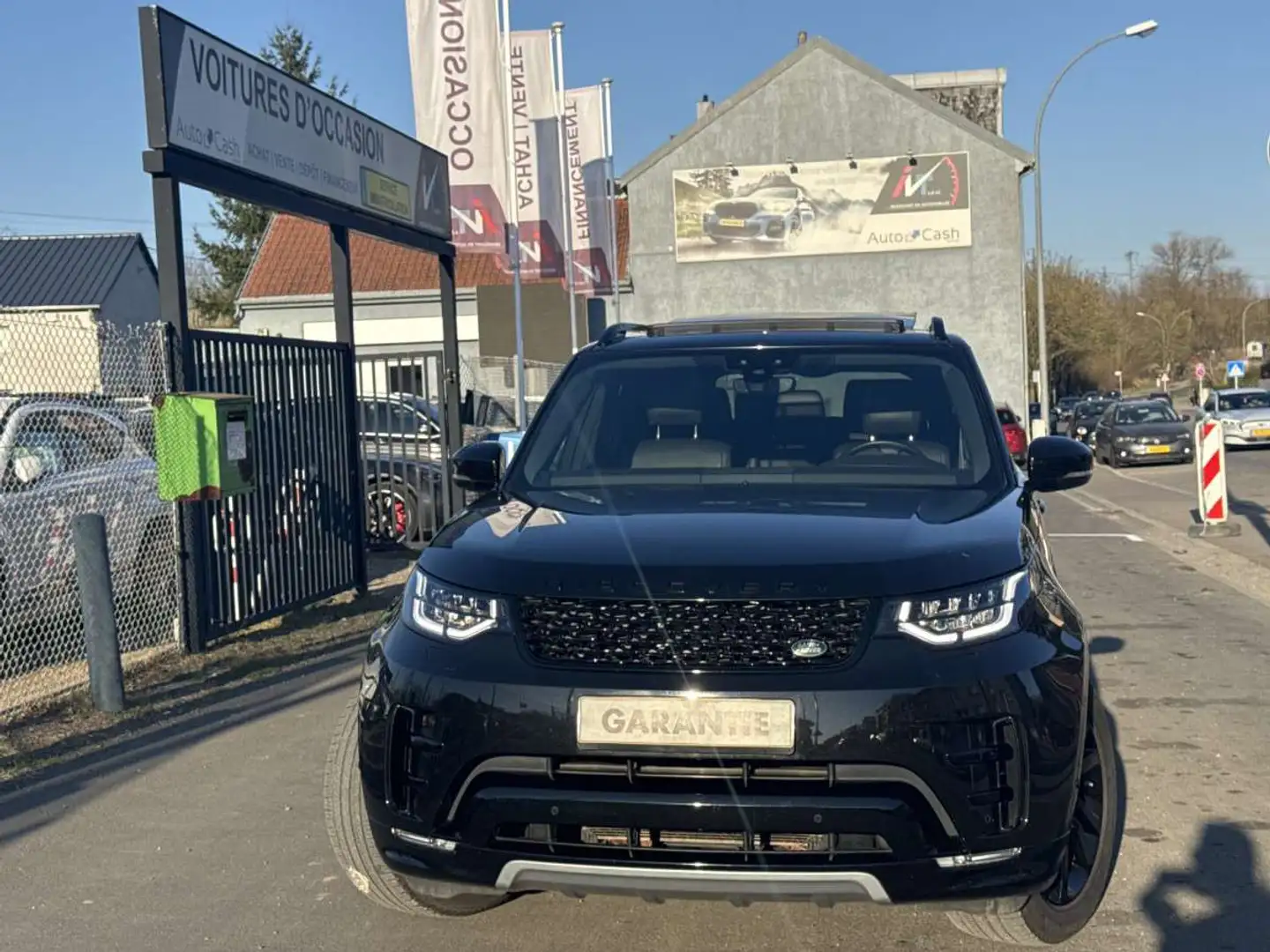 Land Rover Discovery D240 R-Dynamic Landmark 7 Places Noir - 2