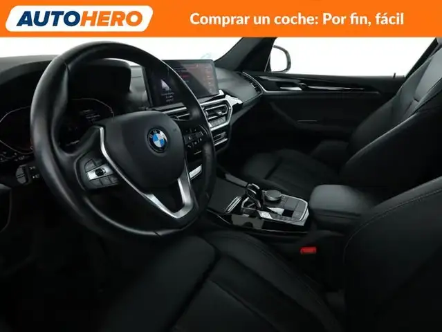 BMW X3 view 12