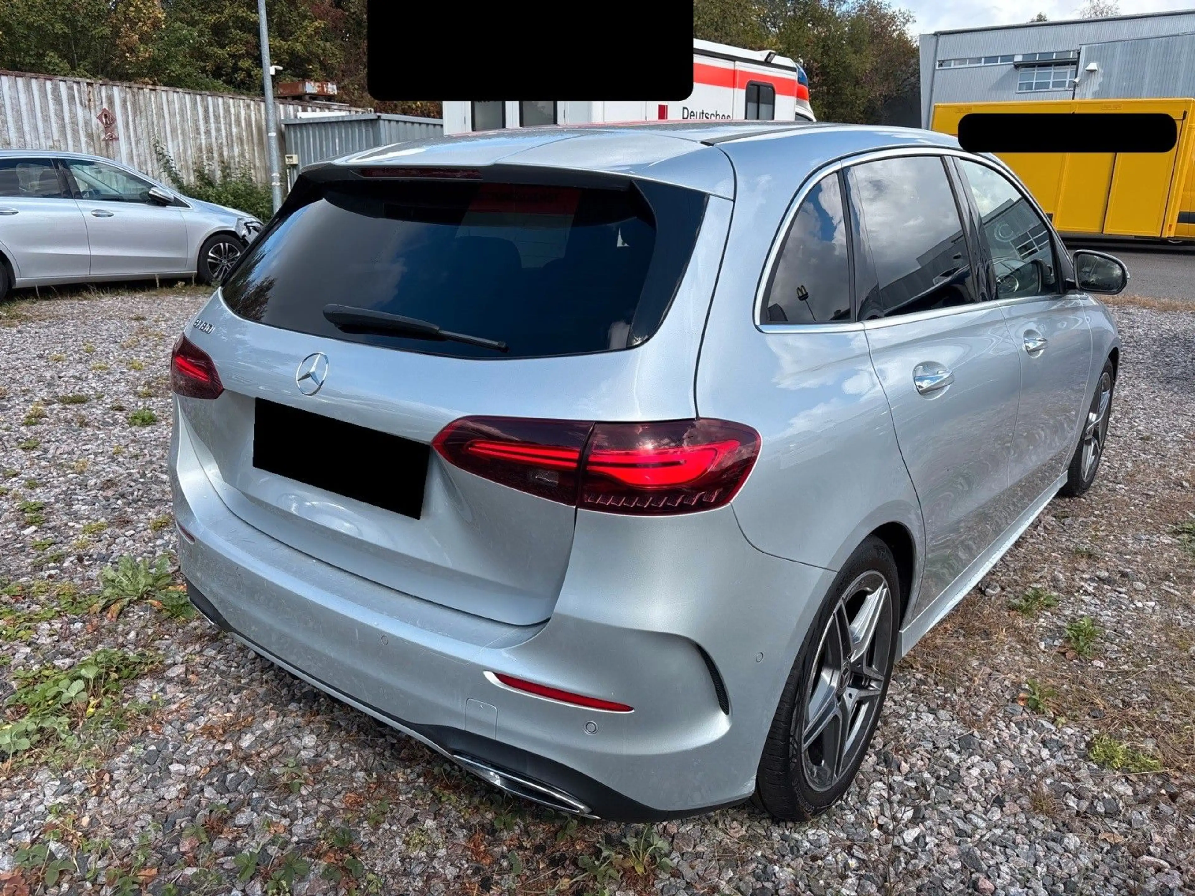 Mercedes-Benz B 180 B180 AMG LED R-KAM KEYLESS NAVI AMBIENTE SITZ-HZ — photo 3