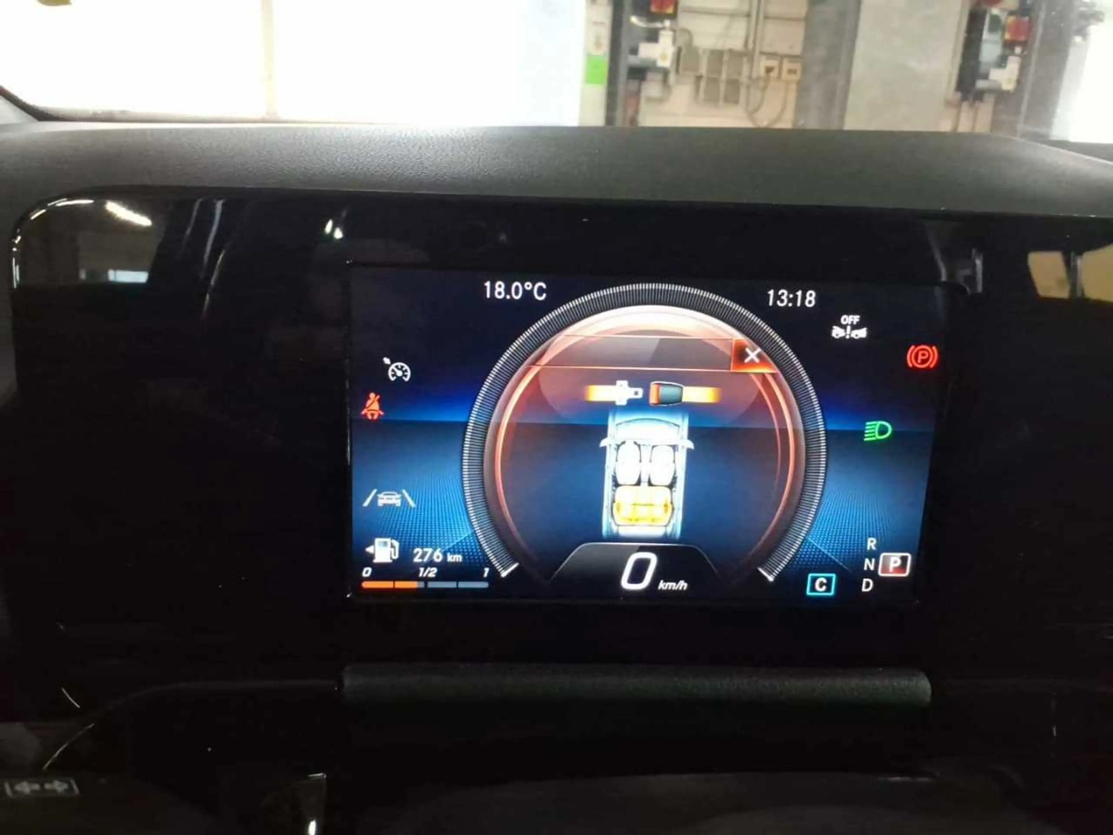 Mercedes-Benz GLA 220 d Progressive Key Lane Navi AUT Klima — photo 9