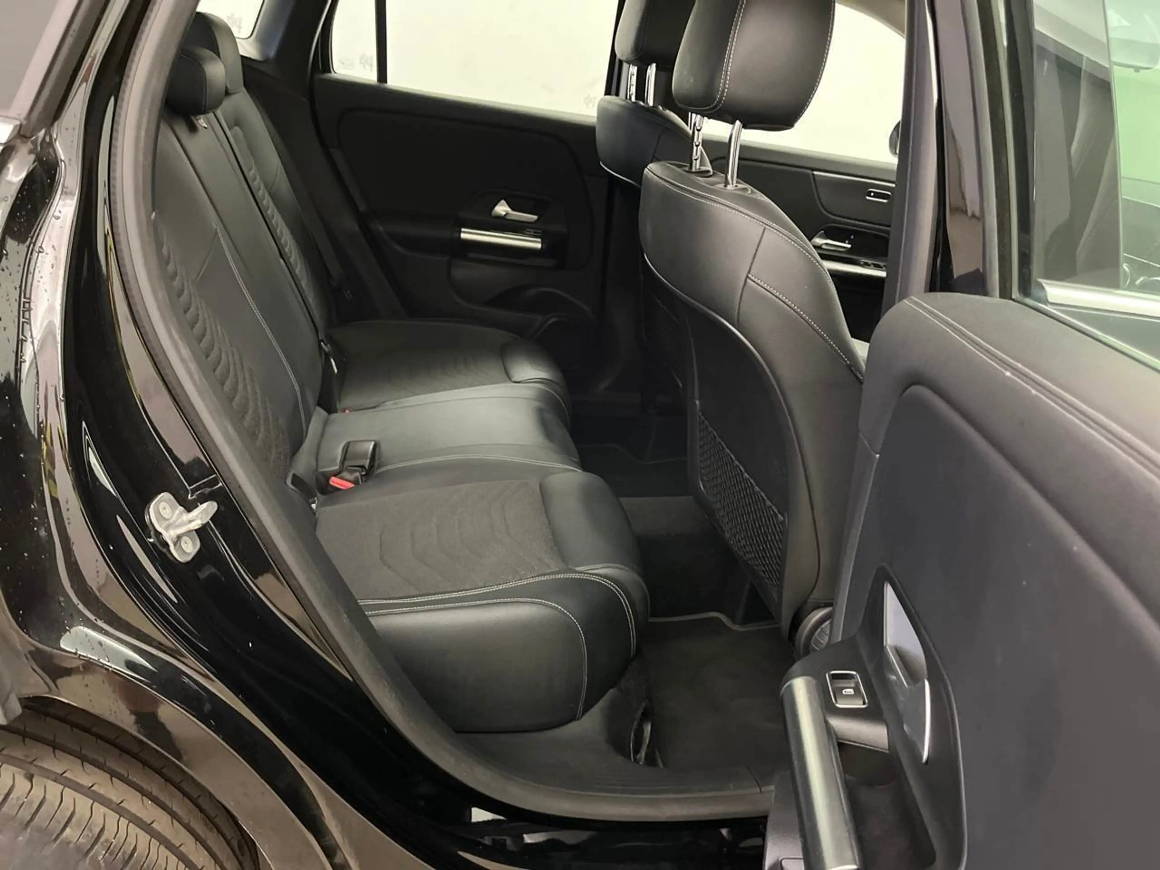 Mercedes-Benz GLA 220 d Progressive Key Lane Navi AUT Klima — photo 10